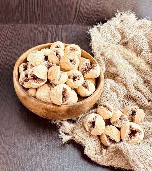 انجیر خشک پرک مرغوب با بافت نرم و ماندگار